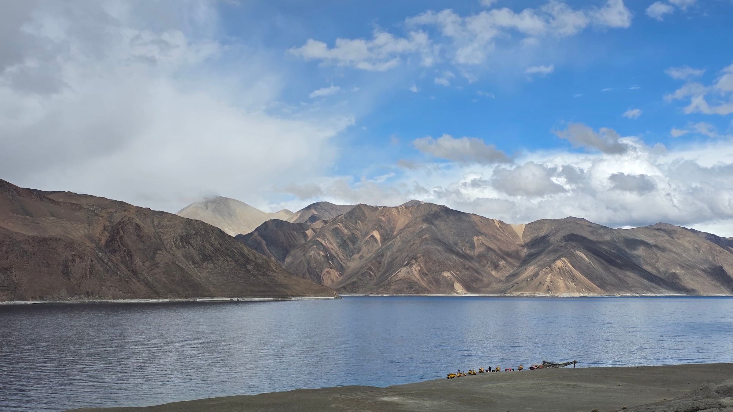Pangong Tso: a thousand shades of blue